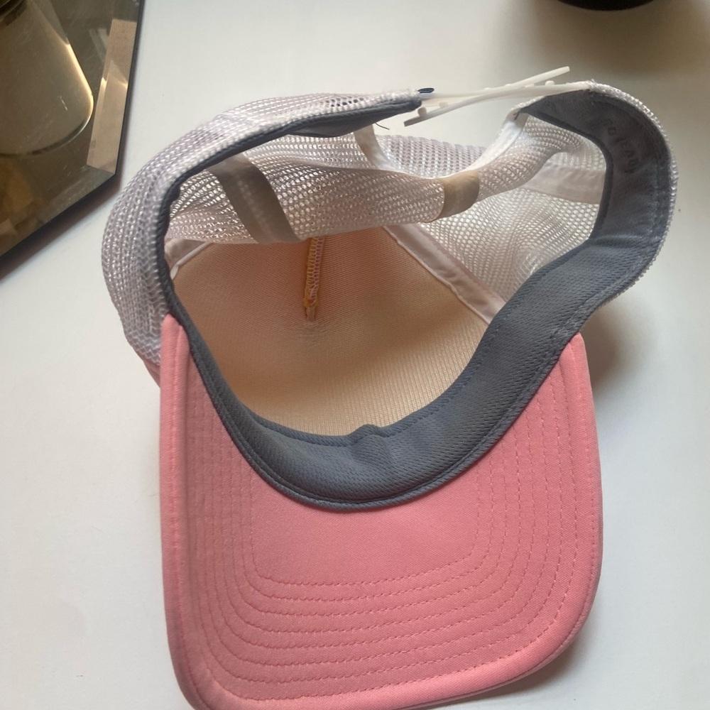 Adidas hat - Picture 3 of 4